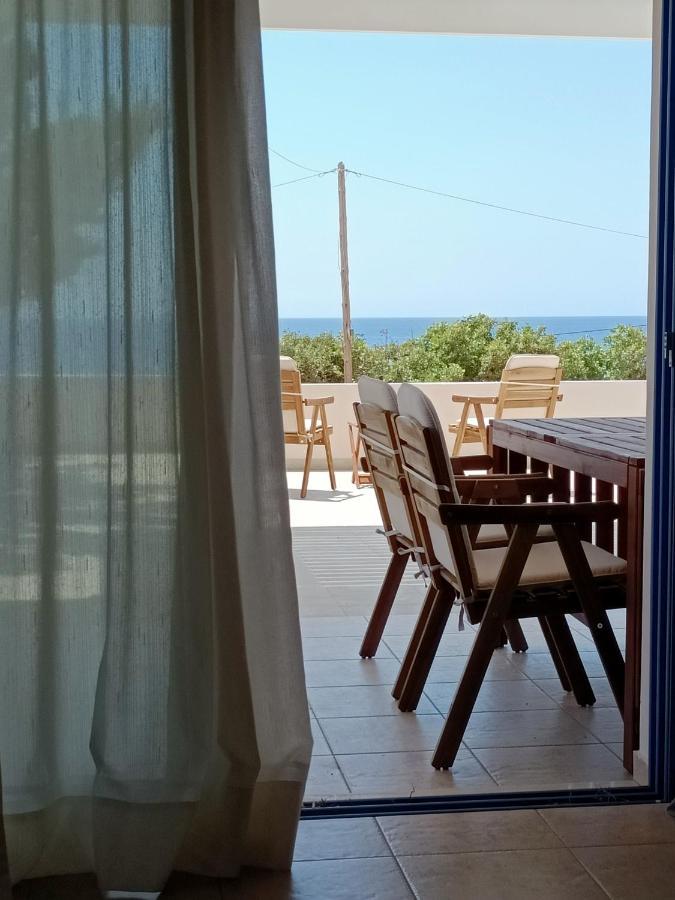 Sea View Pine House Villa Makrýgialos Exteriör bild